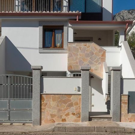 Casa Dei Lecci - Cala Gonone Apartman Kültér fotó