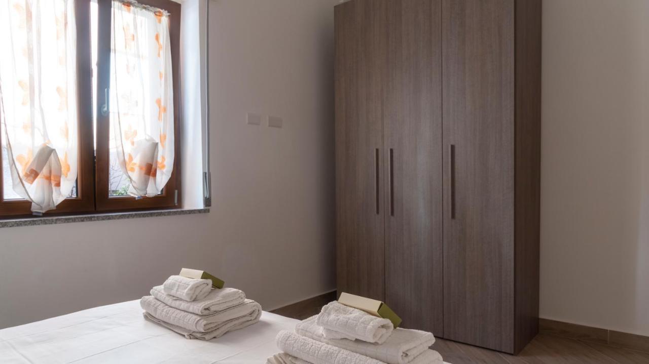 Casa Dei Lecci - Cala Gonone Apartman Kültér fotó