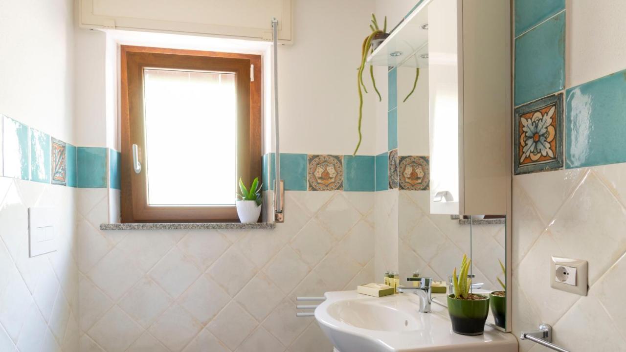 Casa Dei Lecci - Cala Gonone Apartman Kültér fotó