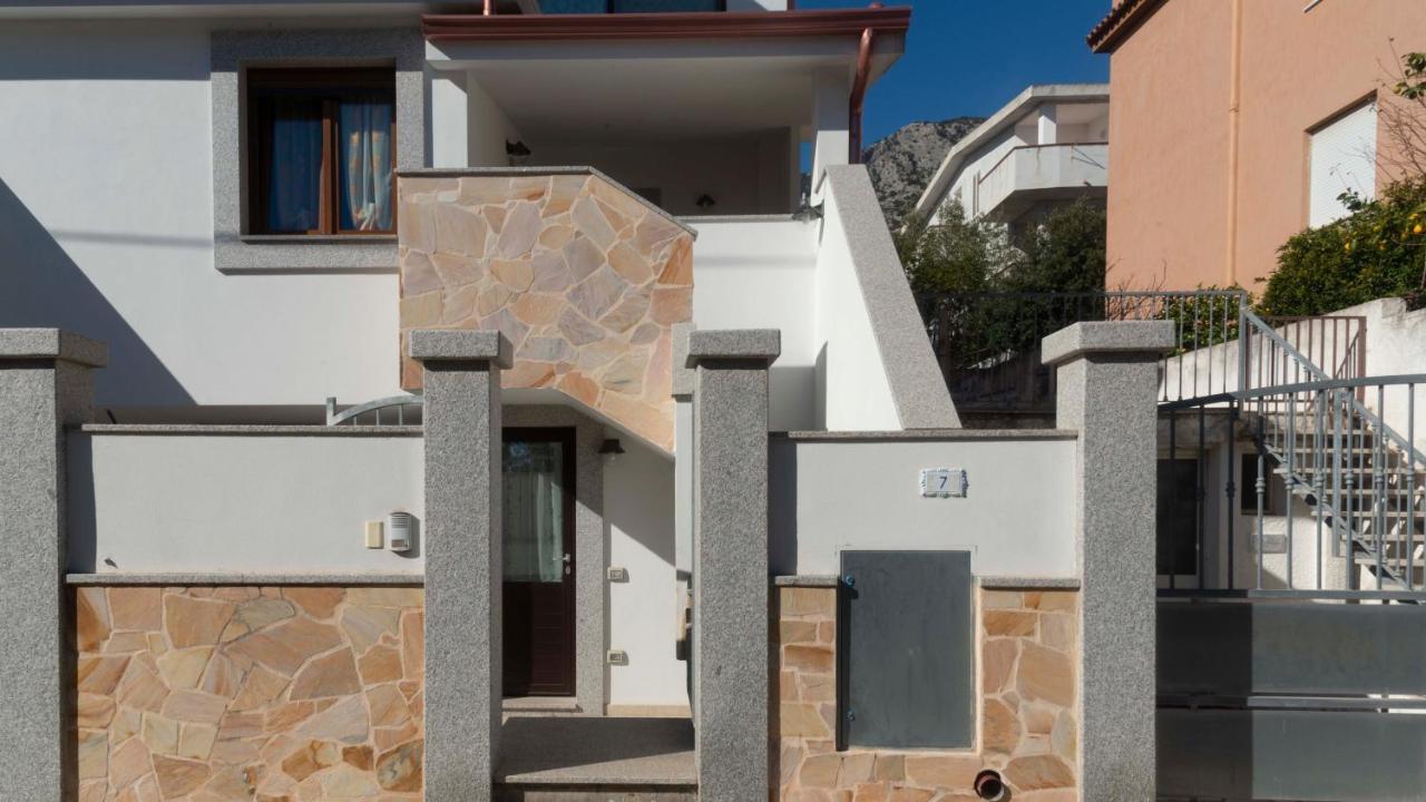 Casa Dei Lecci - Cala Gonone Apartman Kültér fotó