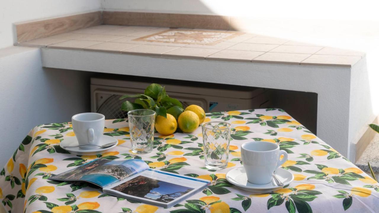 Casa Dei Lecci - Cala Gonone Apartman Kültér fotó