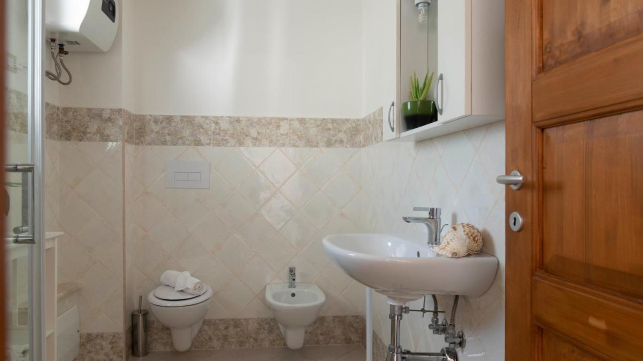 Casa Dei Lecci - Cala Gonone Apartman Kültér fotó