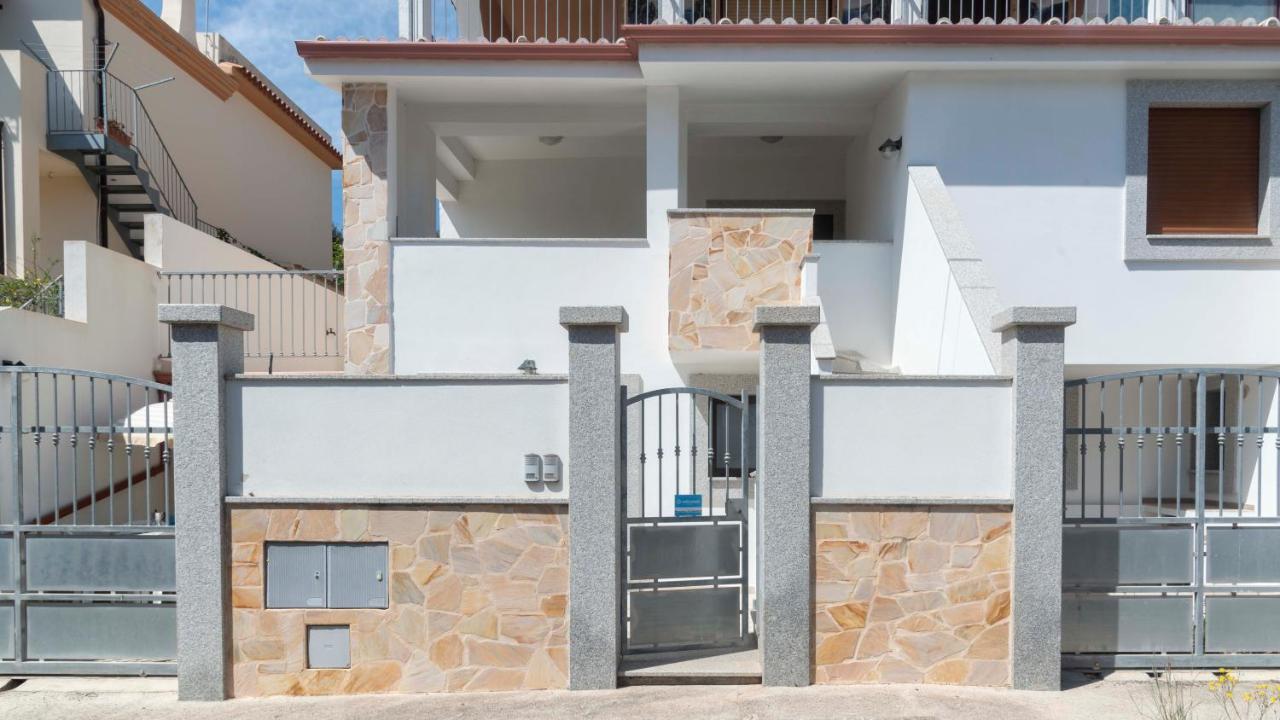 Casa Dei Lecci - Cala Gonone Apartman Kültér fotó