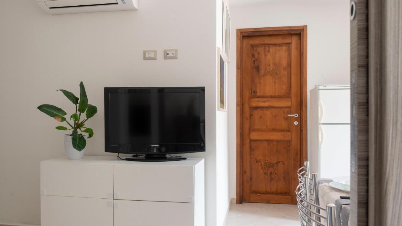 Casa Dei Lecci - Cala Gonone Apartman Kültér fotó