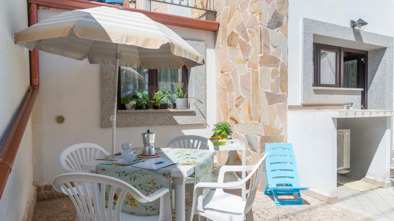 Casa Dei Lecci - Cala Gonone Apartman Kültér fotó